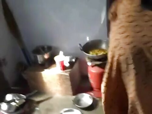 ઉદાર બચ્ચા સાથેનું સ ...
